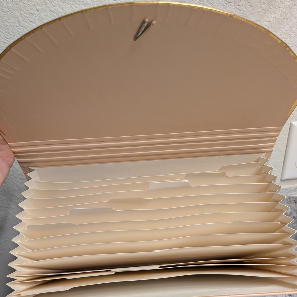 Pink and Gold File Folder - Picture 2 of 3